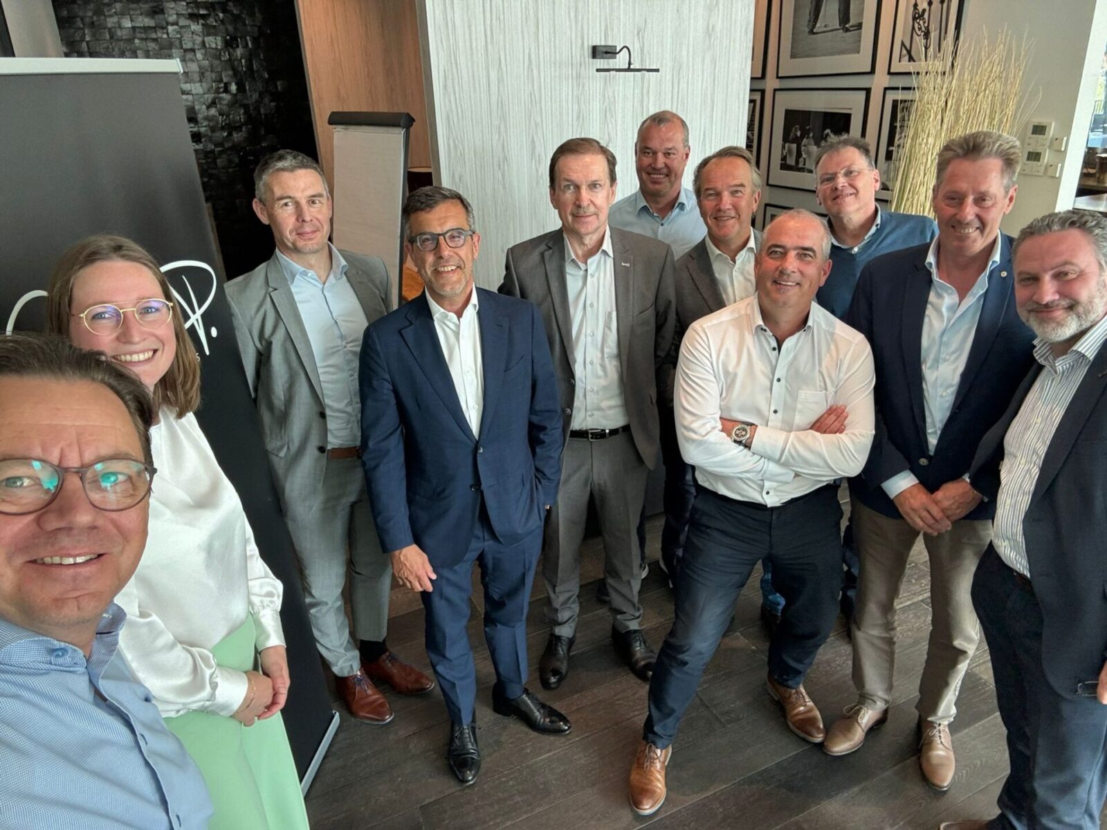 F00ac2fe c1ee 4d25 9cba bffc43e3b1ea